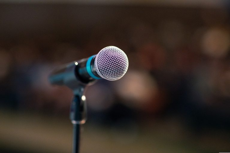 picture of microphone